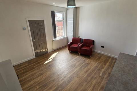 5 bedroom house share to rent, Room 1, Grovehall Drive, Leeds, LS11 7LN