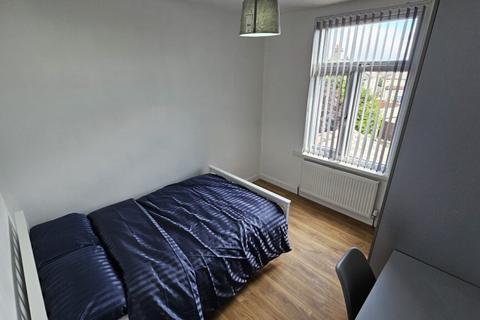 5 bedroom house share to rent, Room 3, Grovehall Drive, Leeds, LS11 7LN
