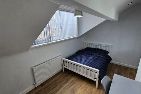 5 bedroom house share to rent, Room 5, Grovehall Drive, Leeds, LS11 7LN