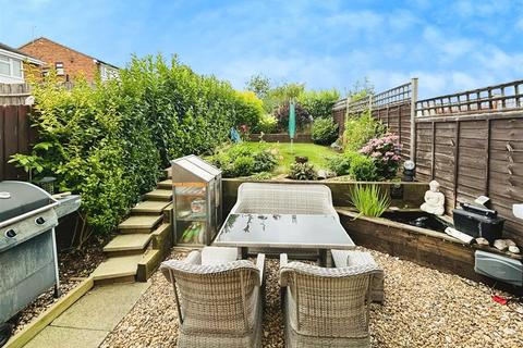1 Burrows Close, Whitnash, Leamington Spa, CV31 2RG