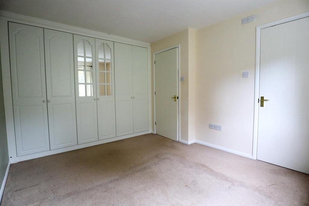 Bedroom 1.jpg