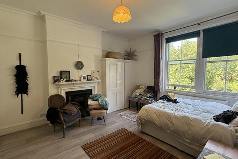 2 bedroom flat for sale, Aberdare Gardens, London NW6