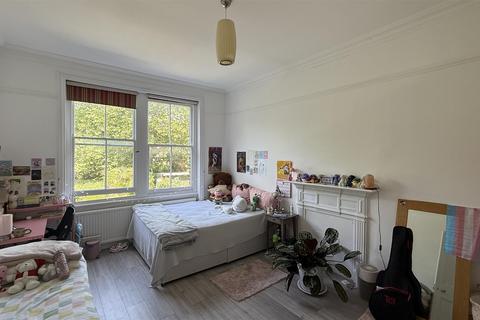2 bedroom flat for sale, Aberdare Gardens, London NW6
