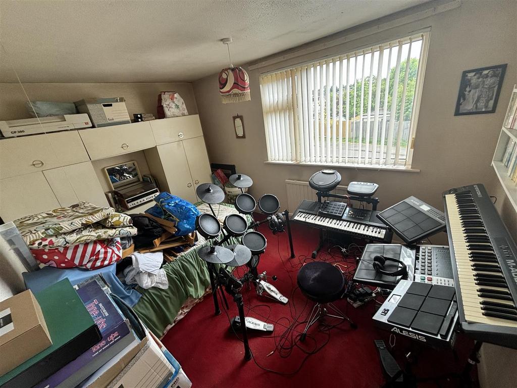 Bedroom....jpg