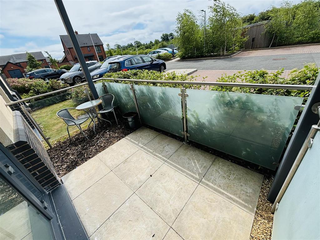 Back Terrace .jpg
