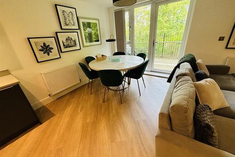 2 bedroom apartment for sale, Victoria Pointe