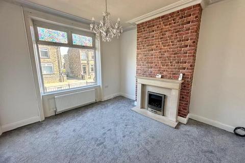 3 bedroom end of terrace house to rent, Stafford Parade, Skircoat Green, Halifax