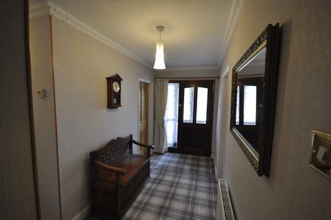 10 White Oak Drive, Kingswinford, DY6 9QN