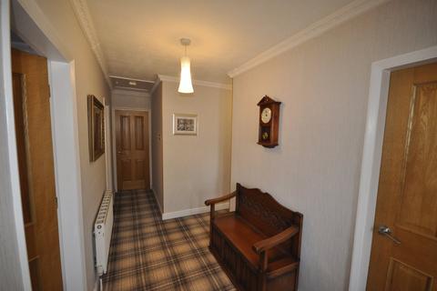 10 White Oak Drive, Kingswinford, DY6 9QN