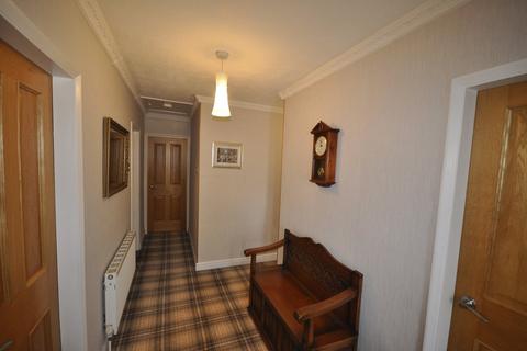 10 White Oak Drive, Kingswinford, DY6 9QN
