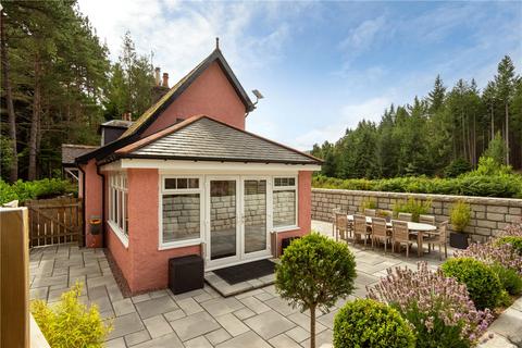 undefined, Cutaway Cottage, Cambus O'May, Ballater, Aberdeenshire, AB35