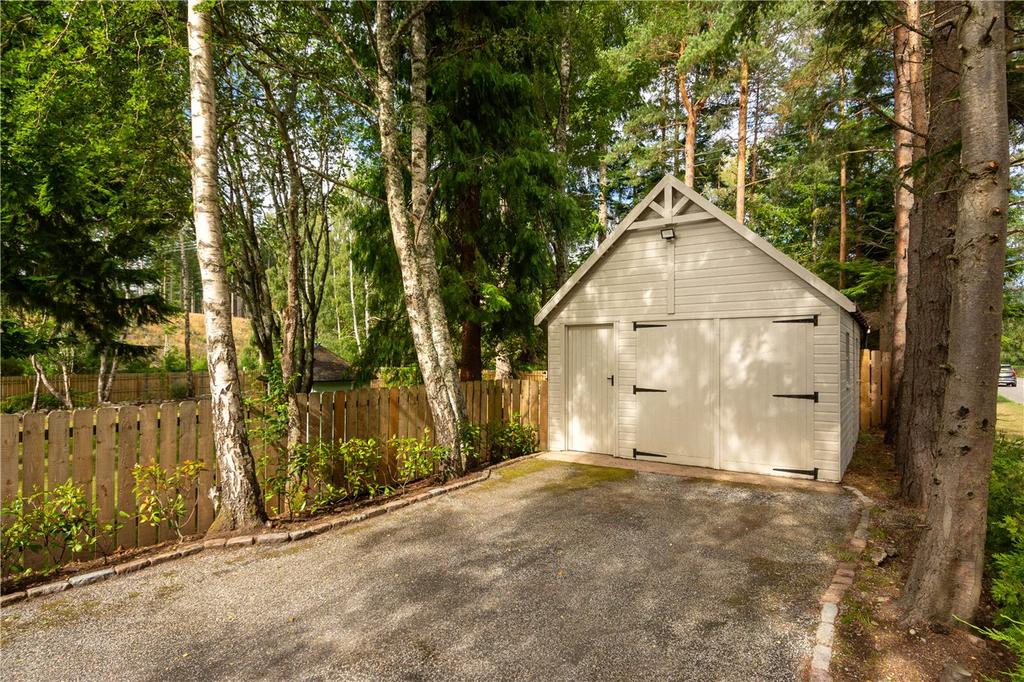 Cutaway Cottage