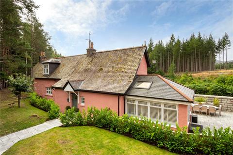 undefined, Cutaway Cottage, Cambus O'May, Ballater, Aberdeenshire, AB35