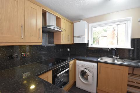 1 bedroom flat to rent, Aurum Close, Horley