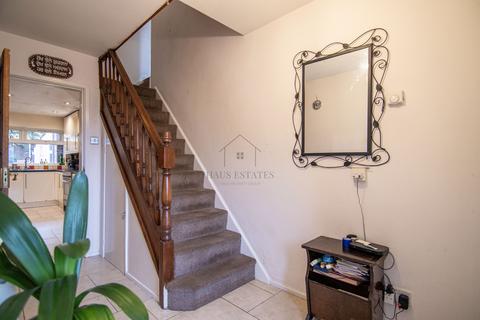 4 bedroom semi-detached house for sale, Shrewsbury Avenue, Leicester, Leicestershire, LE2 6JN