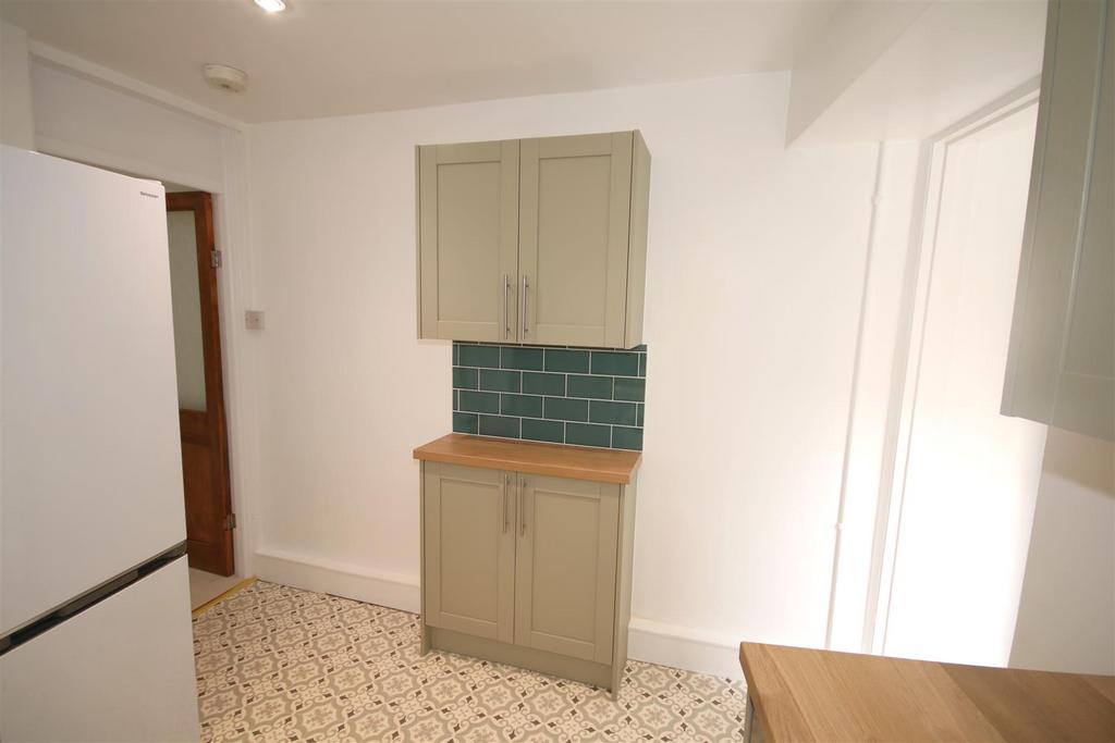 Kitchen c.JPG