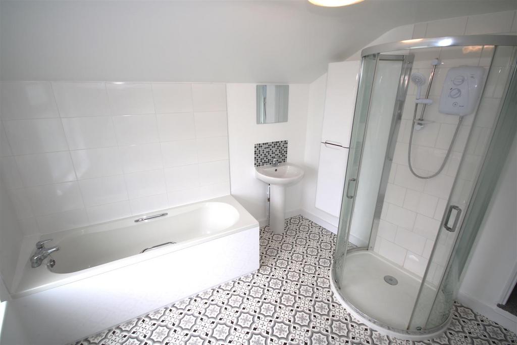 Bathroom.JPG
