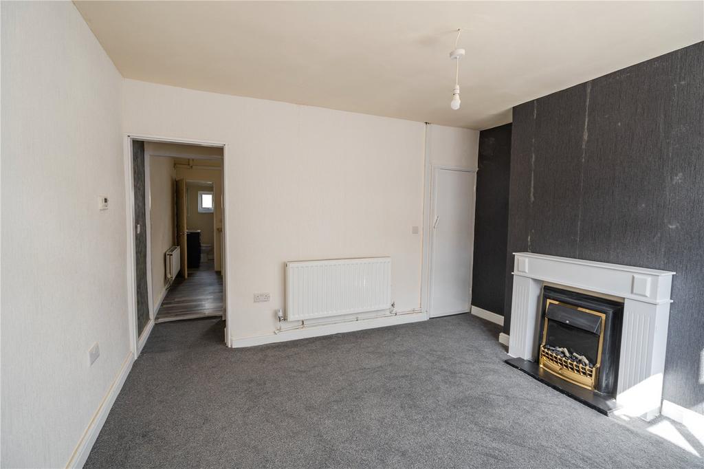 Living Room (2)