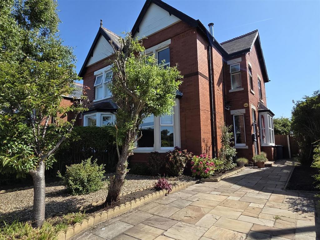 Park View Road, Lytham 4 bed semi-detached house for sale - £598,950