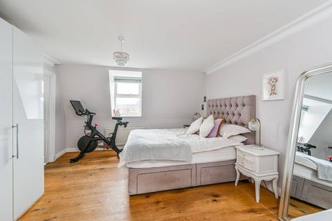2 bedroom flat for sale, Cedars Road, Clapham Common North Side, London, SW4