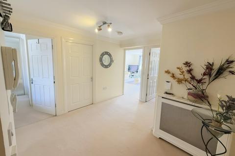 undefined, Wraysbury, Berkshire