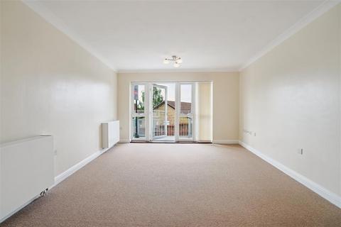 2 bedroom terraced house for sale, Trustees Close, Denham