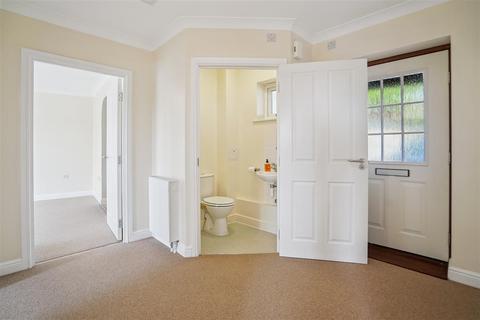undefined, Trustees Close, Denham