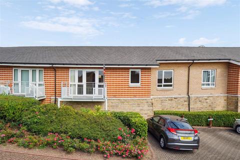 2 bedroom bungalow for sale, Trustees Close, Denham