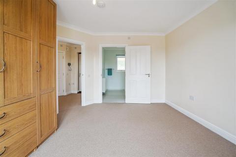 2 bedroom bungalow for sale, Trustees Close, Denham
