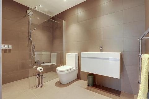3 bedroom property for sale, Gregory Street, Nottingham NG7