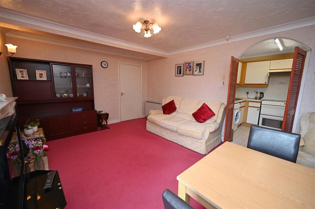 Living room1.JPG