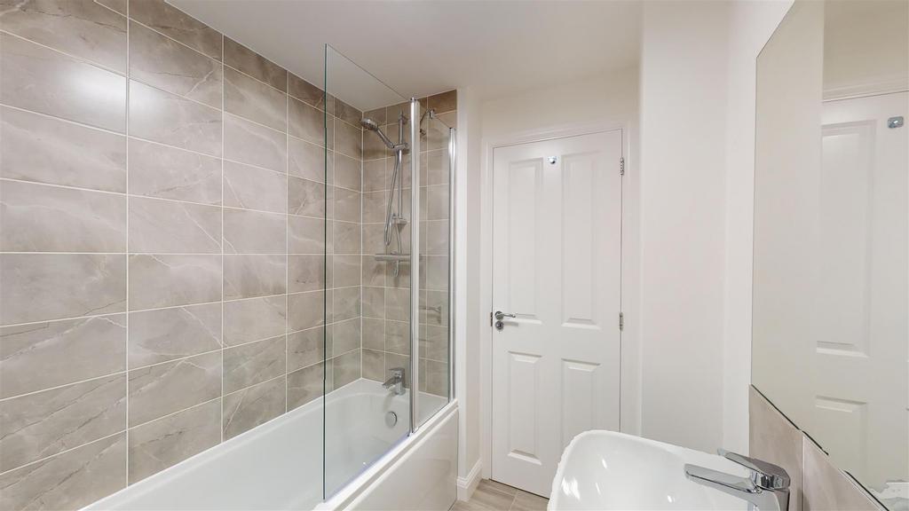 Morris Grove 64 Bathroom.jpg
