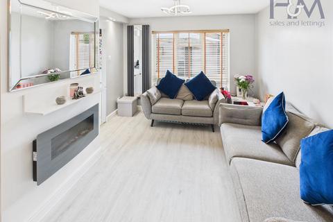 2 bedroom terraced house for sale, Elm Walk, Stevenage, Hertfordshire, SG2 9UY
