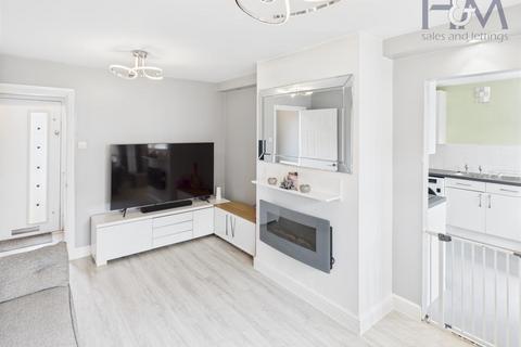 2 bedroom terraced house for sale, Elm Walk, Stevenage, Hertfordshire, SG2 9UY