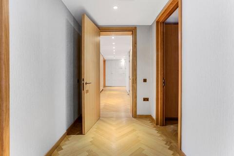 3 bedroom apartment to rent, Victoria Road, South Kensington W8