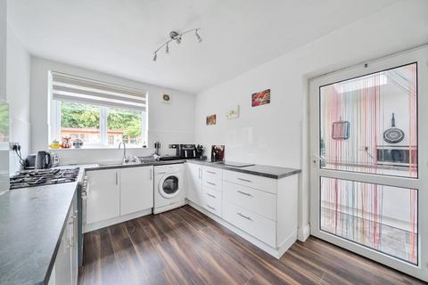 166 Albert Drive, Woking, GU21 5TZ