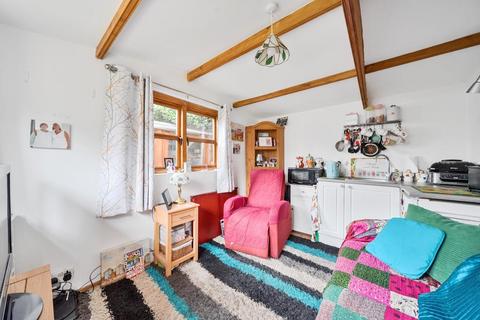 166 Albert Drive, Woking, GU21 5TZ