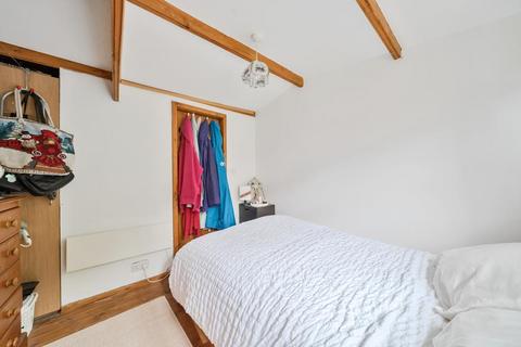 166 Albert Drive, Woking, GU21 5TZ