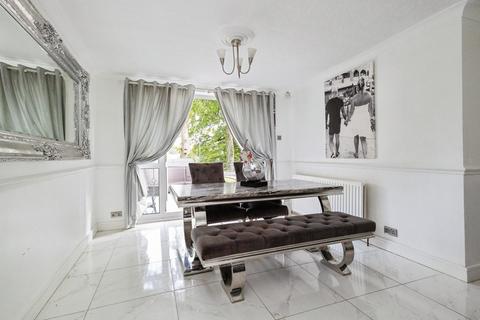 6 Thorncliffe Park, Royton, Oldham, OL2 5RX