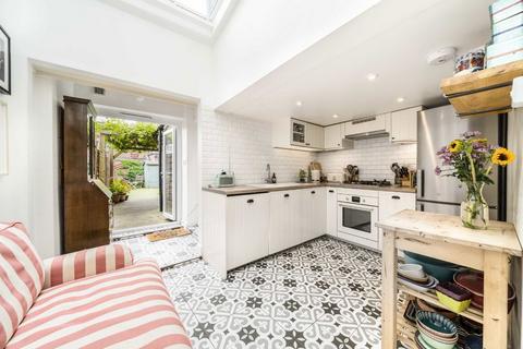 4 bedroom terraced house for sale, Leonard Road, London SW16