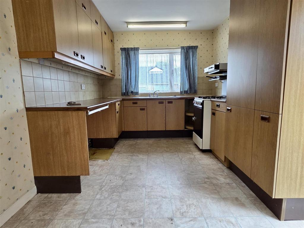 Dining kitchen