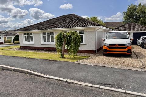 undefined, Heol Ceirios, Llandybie, Ammanford