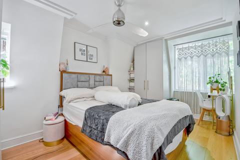 1 bedroom flat to rent, Finchley Road, Hampstead, London NW3