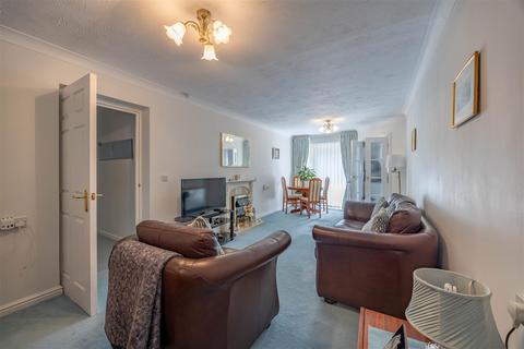 2 bedroom retirement property for sale, HAMLET COURT ROAD, Westcliff-On-Sea