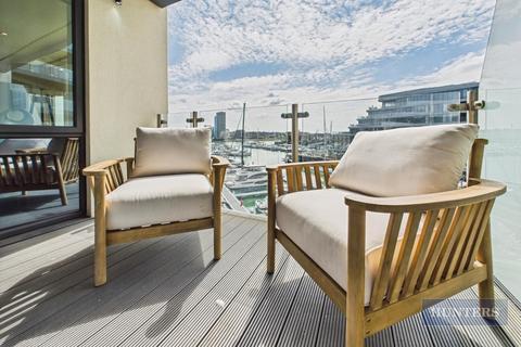 2 bedroom duplex for sale, Alexandra Wharf, Ocean Village, SO14
