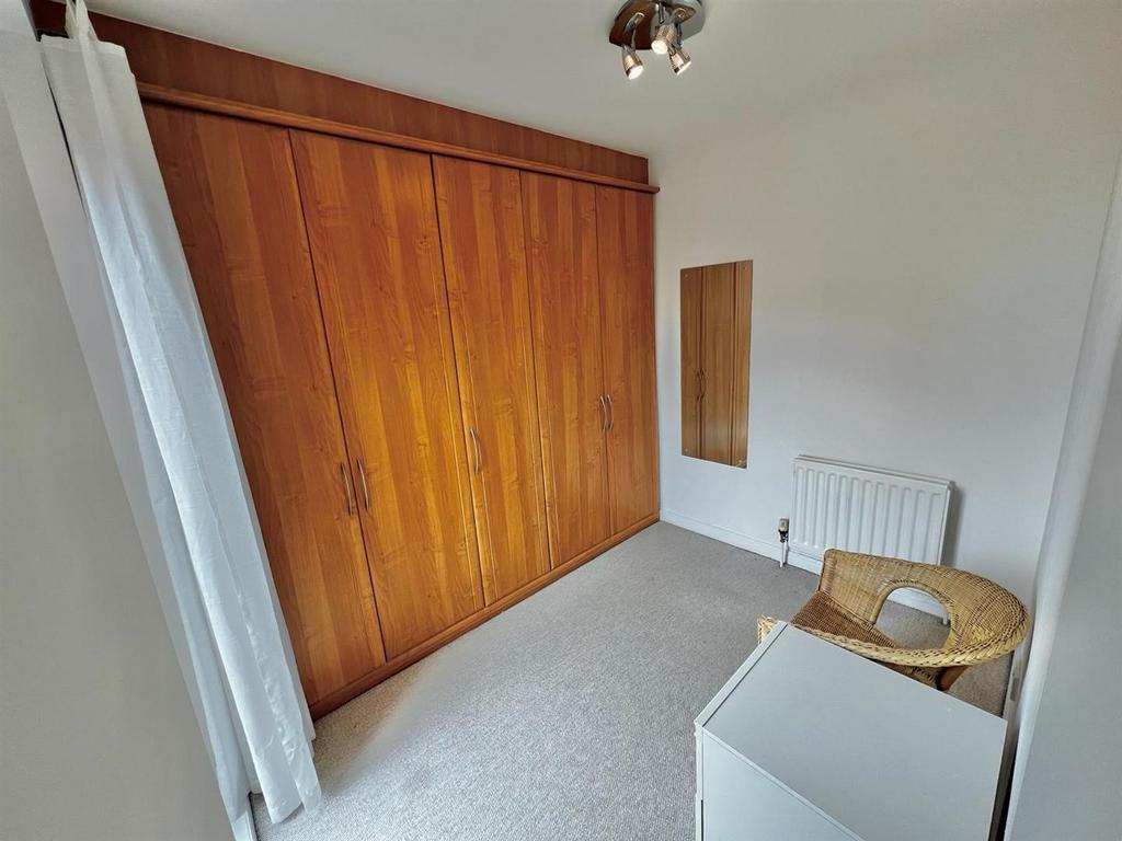 Bedroom1pic2.jpg