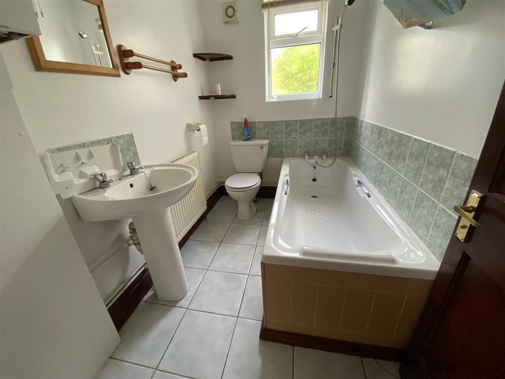 Ground Floor Bathroom