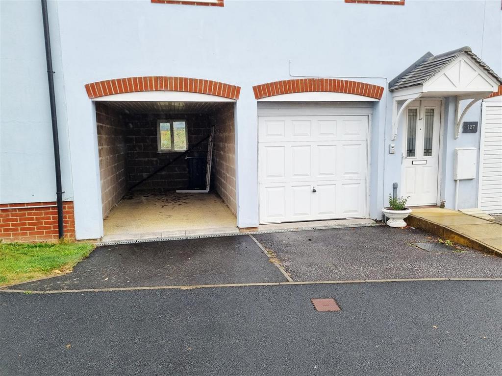 Garages.jpg