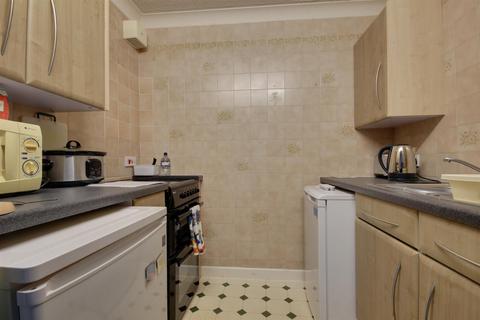 undefined, Homewillow Close, London