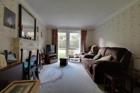 undefined, Homewillow Close, London